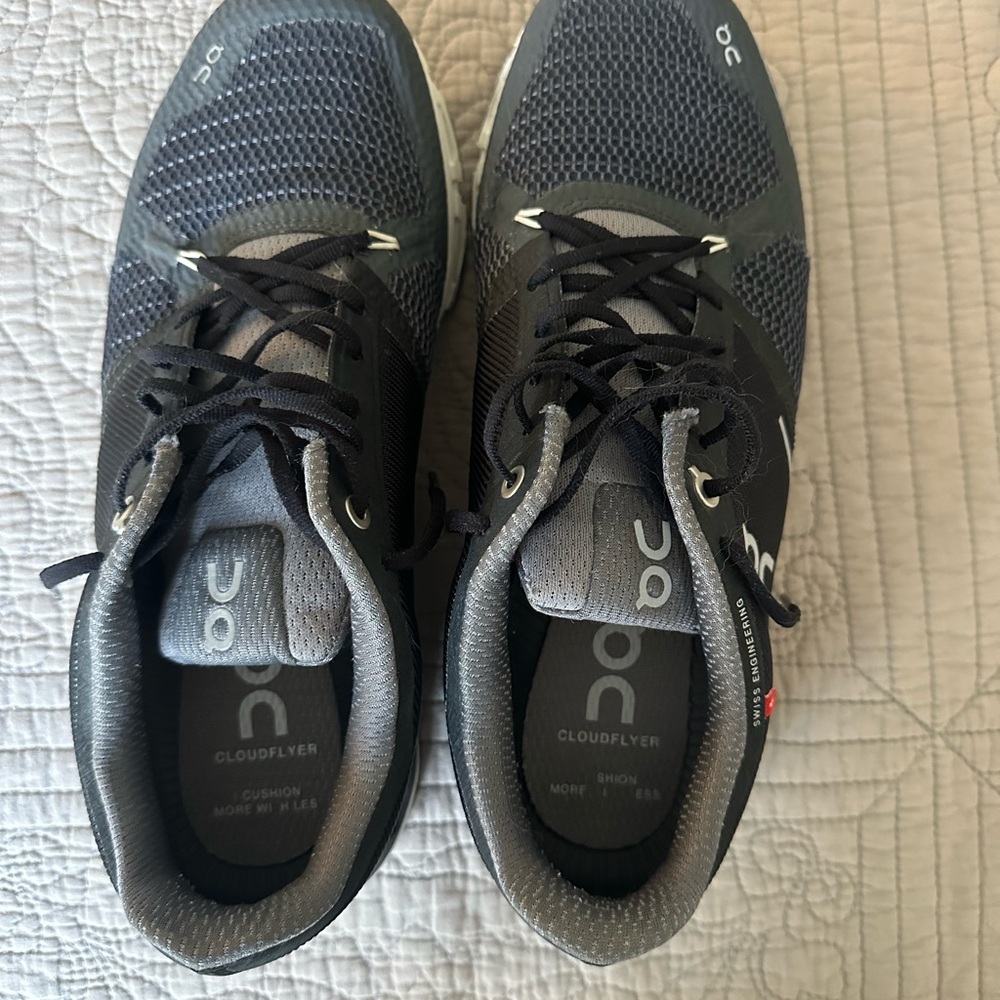 On Running Cloudflyer Men's Gray Athletic Shoes